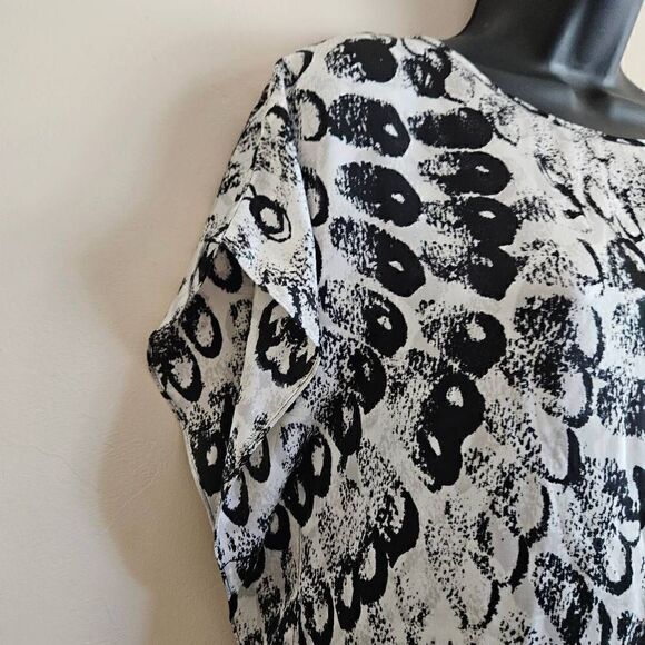 Vince Camuto Poncho Blouse - Picture 3 of 8